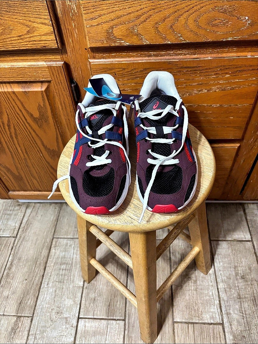 ASICS GEL-1130 Athletic Shoes White & Red US 7.5 NWT
